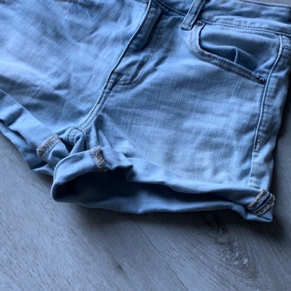 American Eagle Hi-Rise Shortie‎ Shorts High Waisted Cuffed Denim Shorts size 4 - Picture 4 of 15